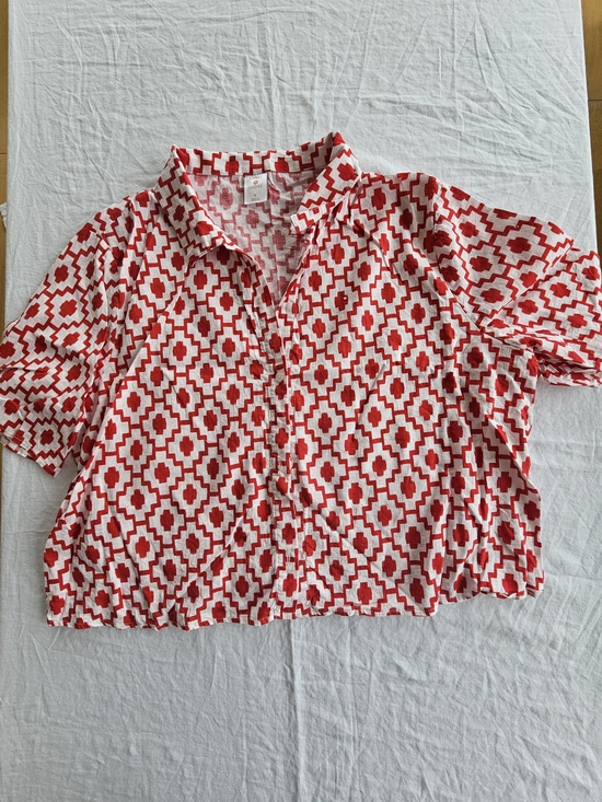 Shade & Shore Tops - Shade & Shore Red and White Button-Front Short Sleeve Top Size XL